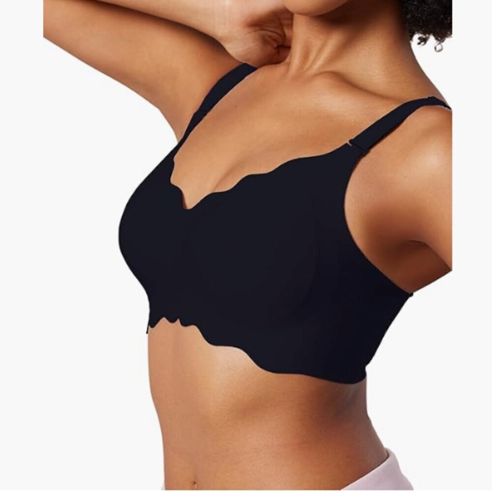 NWT Women's Scalloped Bra Size Large